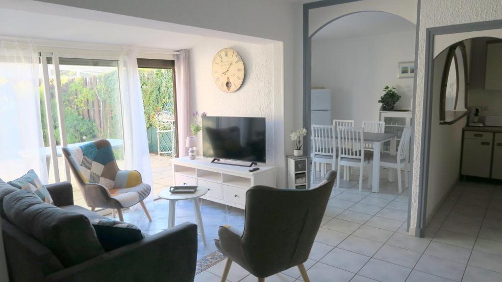 Belle maison de vacances avec terrasse et solarium Pierre choisy, 291, 30240 Le Grau-du-Roi