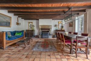 Belle maison familiale en pierre pour 12 personnes