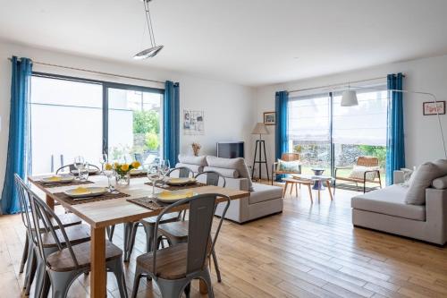 Belle maison familiale et contemporaine avec piscine