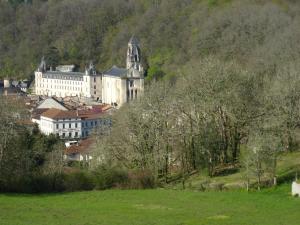 Belle Vue 2. Best view of BRANTOME and its Abbey