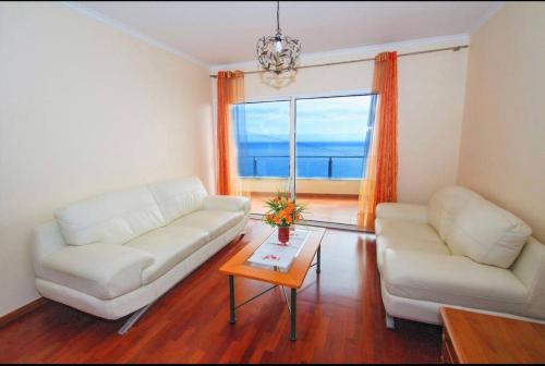 Benoni House by Stay Madeira Island