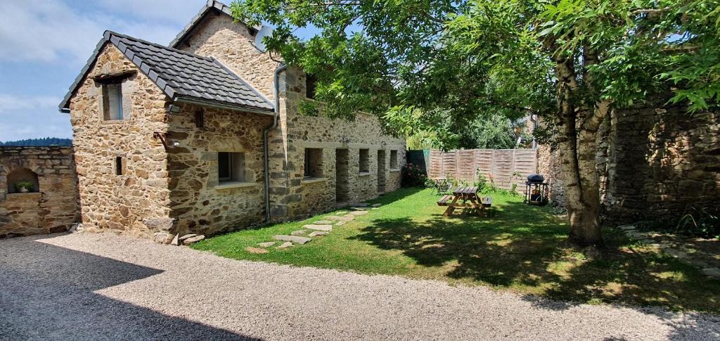 Maison de vacances Bienchezmoi12 5 La Rouyrie 12800 Sauveterre-de-Rouergue