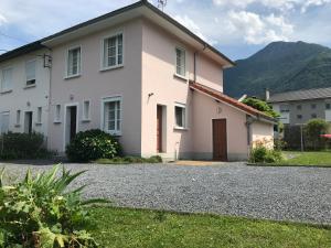 Bienvenue chez Marie-Christine, À Pierrefitte-Nestalas