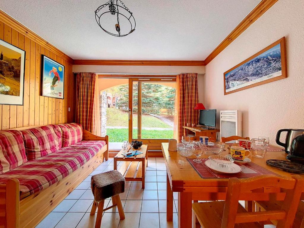 Blacksmiths Cottage in Blanzay - 3 beds