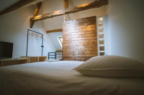 Bleausard’s Guest House, cozy place next to river