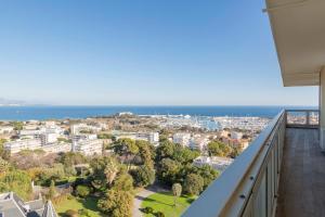 BNB RENTING breathtaking view 2 bedroom apartment in Antibes !