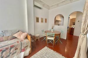 BNB RENTING Great studio in the heart of Cannes old city neighbourhood !