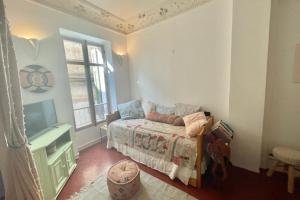 Maison de vacances BNB RENTING Great studio in the heart of Cannes old city neighbourhood ! 38 rue Meynadier 06400 Cannes Provence-Alpes-Côte d\'Azur