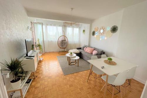BNB2YOU  Appartement de standing avec vue Saone