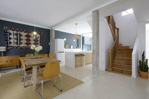 Bohemian house with terrace and parking 5 min from the beach - Welkeys