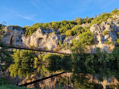 BOUZIES Lot Valley GITE
