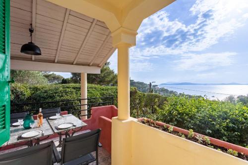 Breathtaking view house with large garden - Dodo et Tartine