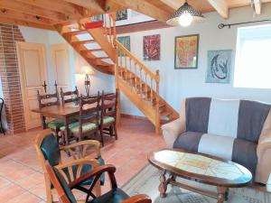 Breton granite stone house very close to the sea, Ploudalmézeau