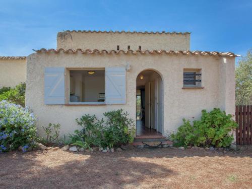 Bright Home in Carg se Corse du Sud with Barbecue