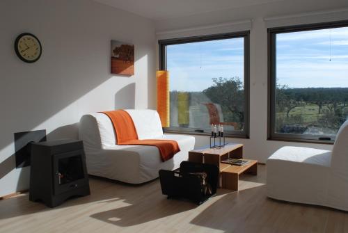 Bubulcus and Bolotas - Off Grid Nature Holiday Home