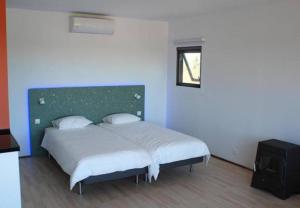 Bubulcus and Bolotas - Off Grid Nature Holiday Home