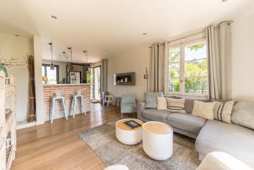 Bucolique maison rénovée au milieu des champs 3ch 3 sdb by LocationlacAnnecy, LLA Selections