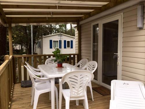 Bungalow de 2 chambres a Saint Brevin les Pins a 400 m de la plage avec piscine partagee terrasse amenagee et wifi
