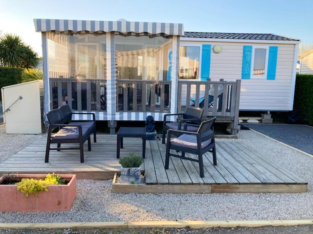 Bungalow de 2 chambres a Saint Hilaire de Riez a 300 m de la plage avec piscine partagee et terrasse amenagee 118 Avenue de la Pège Vendée, Pays de la Loire, 85270 Saint-Hilaire-de-Riez