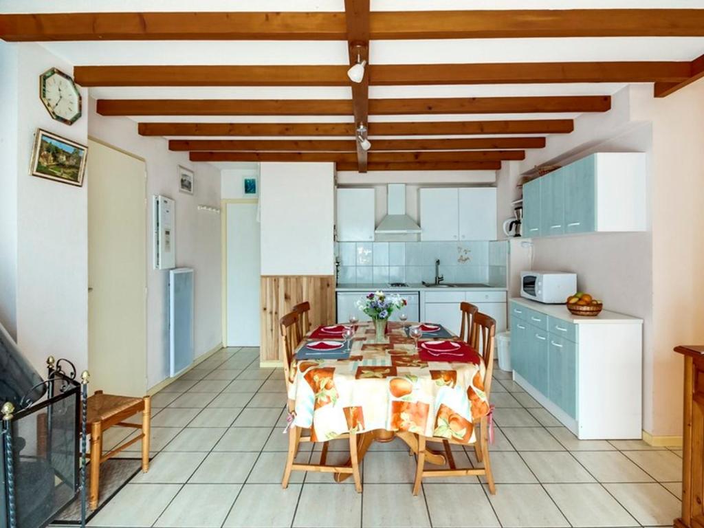 Bungalow de 2 chambres avec jardin clos et wifi a Roquebrune sur Argens 83520 Roquebrune-sur Argens
