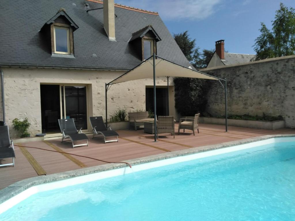 Bungalow de 2 chambres avec piscine partagee jardin amenage et wifi a Aureilhan a 8 km de la plage