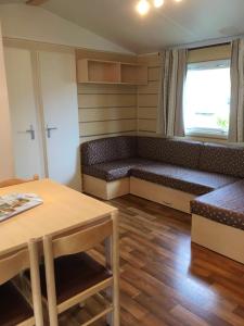 Bungalow de 3 chambres avec piscine partagee et jardin amenage a Onzain B