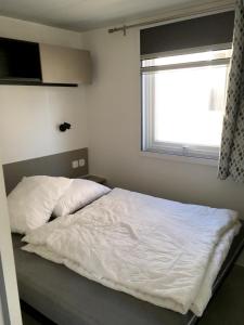 Bungalow de 3 chambres avec piscine partagee jardin amenage et wifi a Les Mathes a 5 km de la plage