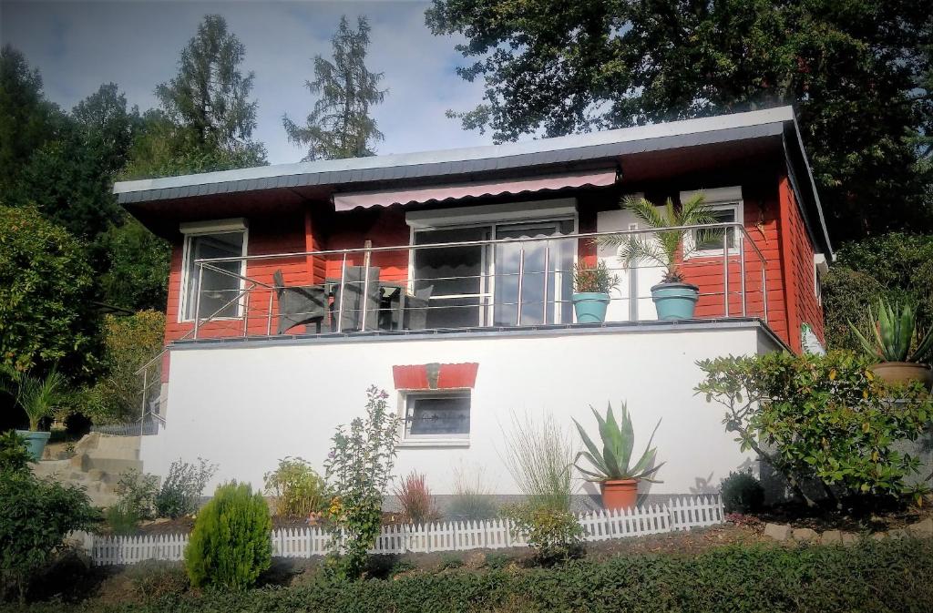 Bungalow Thiele Am Pfaffenberg OT Wöllsdorf, 04720 Döbeln