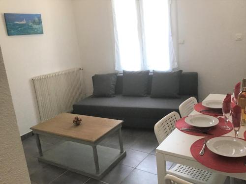 Canet : agréable maison au calme pour 8 personnes.