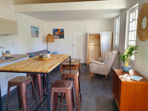 CANNES - PETIT JUAS, CHARMANTE VILLA AU CALME, TOUT CONFORT