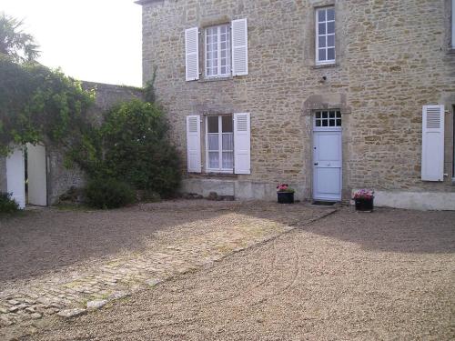 Captivating 5-Bed House in Fontenay-sur-Mer