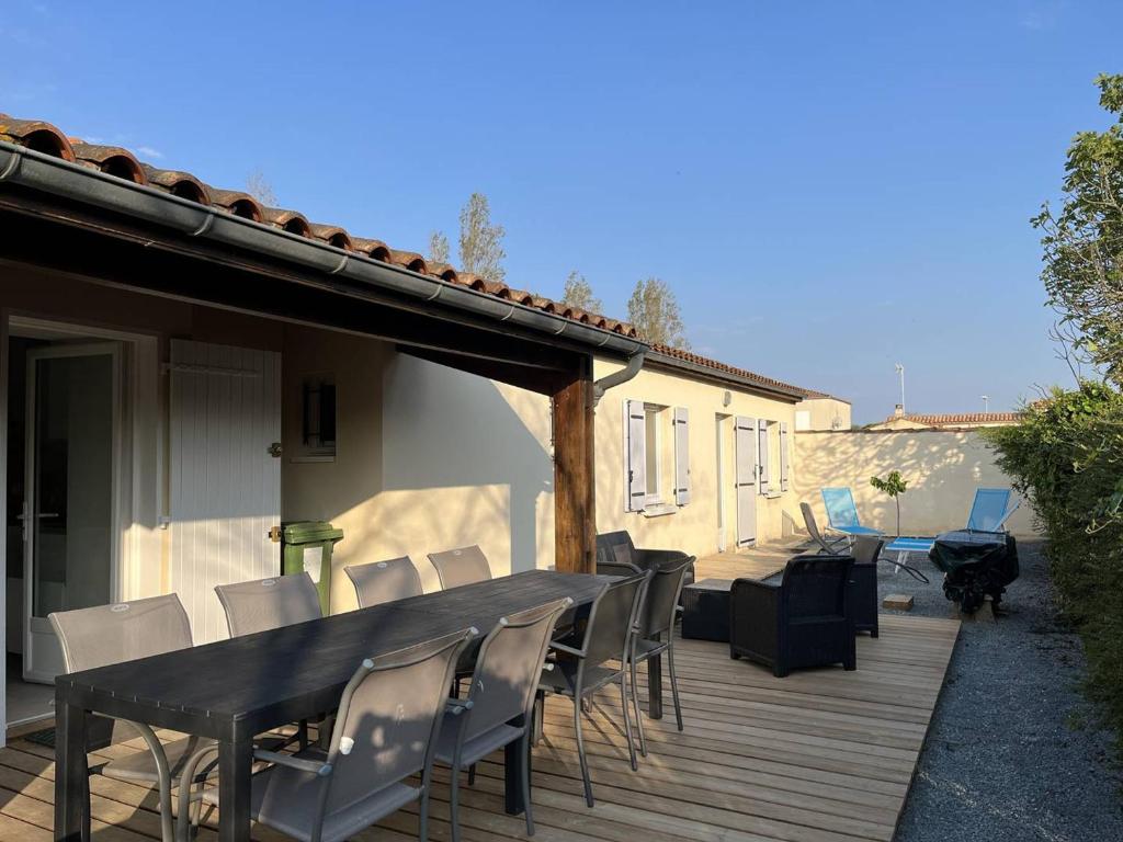 CARANTEC MAISON FAMILIALE AVEC JARDIN 9 personnes 29660 Carantec