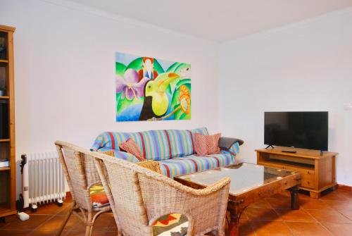 Carlos House - Baleal beach, Sunny balcony, Shared pool