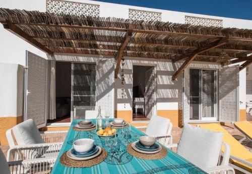 Casa Arroio by Portucasa