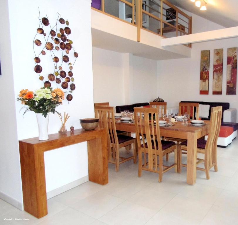 Casa Às Oito 9700-471 Angra do Heroísmo