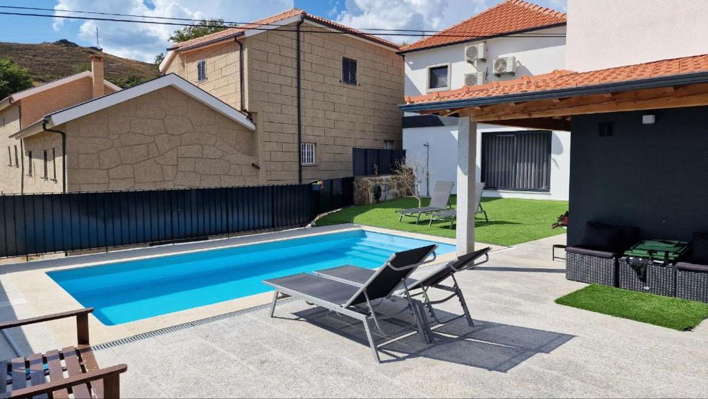 Casa Bernardo 2 CM1023 Capela de São Tiago, Sacoselo, Ferral, 5470-125 Sacoselo