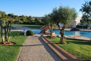 Maison de vacances Casa Campo & Mar Urbanização Vale da Ribeira, Encosta das Oliveiras - Lote J  Fracção AB - Várzea de Arão 8500-122 Mexilhoeira Grande Algarve