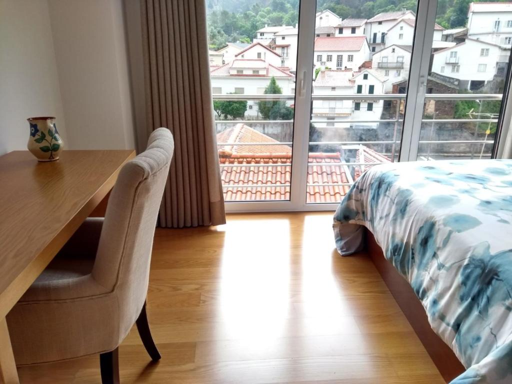 Casa D.Dinis Rua da Venda nº10, 6285-118 Vide