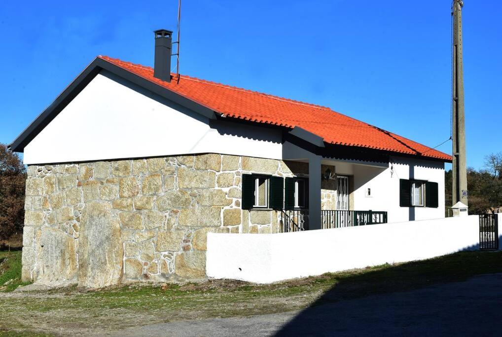 CASA DA BARREIRA 121202/AL (Alojamento Local) Rua Central no 5a, 6370-373 Casal