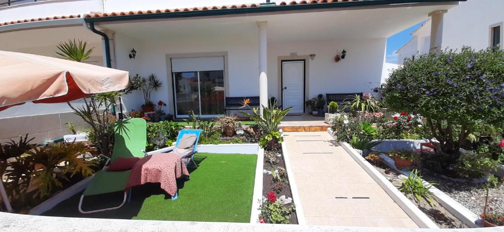 Casa da Cândida Rua António Vitorino laranjo N 6 lote 395 2450 076 Nazaré, 2450-076 Nazaré