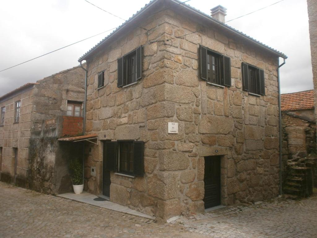 Casa da Carreira Rua da Carreira, nº 4, 6250-171 Maçainhas