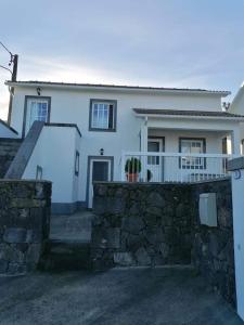 Maison de vacances Casa da Isabel Rua da Ribeirinha, 2 9940-344 São Roque do Pico Açores