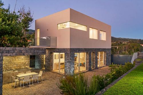 Casa da Maloeira by An Island Apart