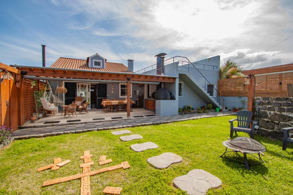 Casa da Porta Amarela 11 Rua das Hortências, 9555-195 Sete Cidades