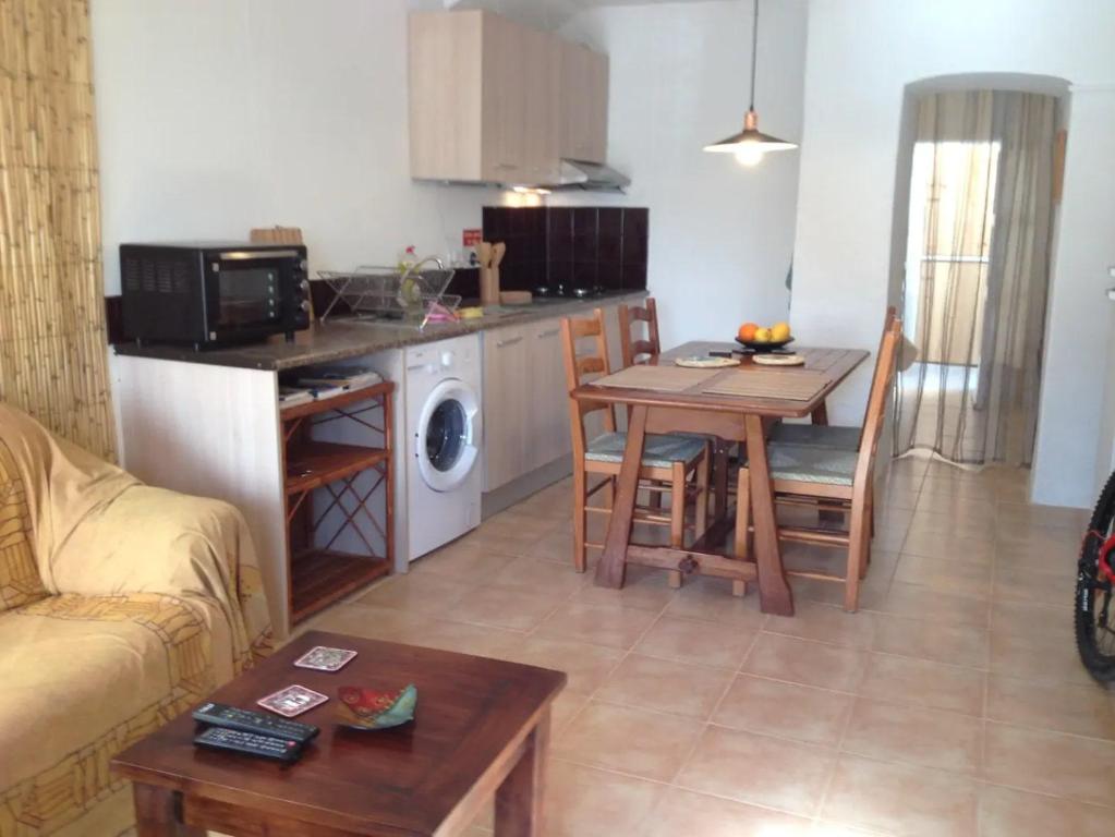 Casa da Praia 2 Rua Fortaleza 12, 8650-111 Budens