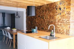 Casa da Ribeira Guesthouse