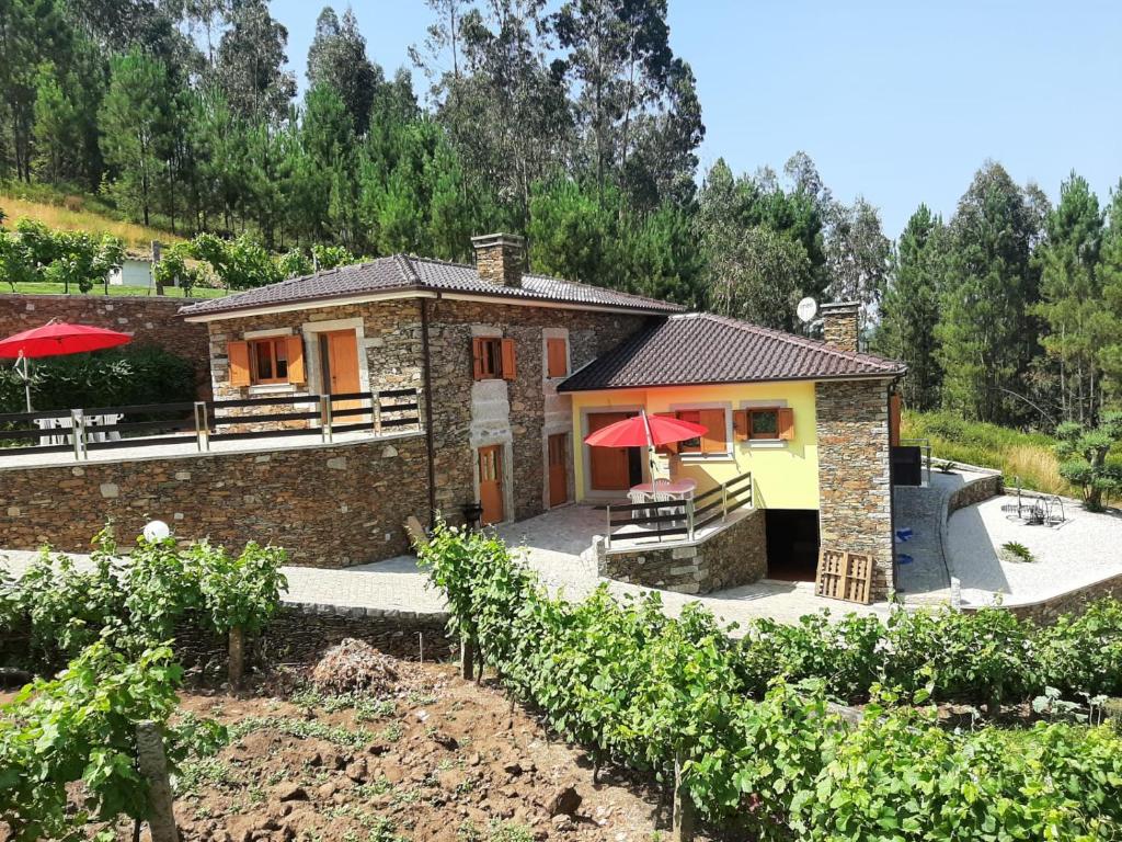 Casa da Tia Bina Rua Castanheiras edifício, Castelo de Paiva, 4550-659 Castelo de Paiva