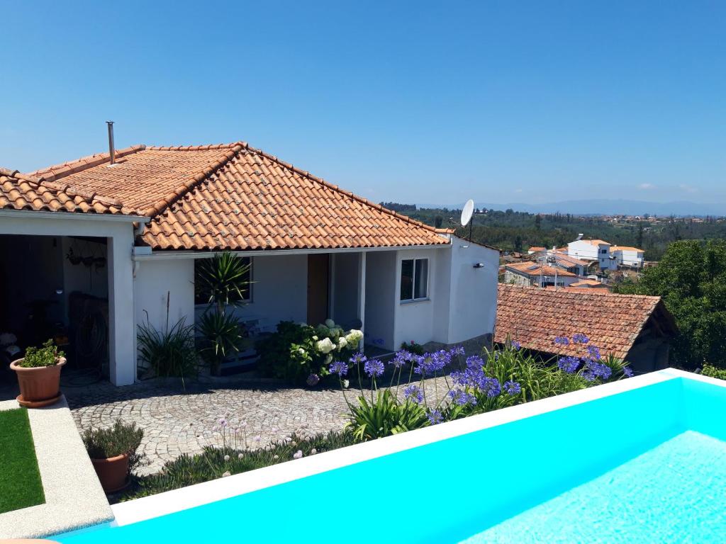 Maison de vacances CASA DAS 4 MARIAS 5 Rua Direita 3440-152 Pinheiro de Ázere