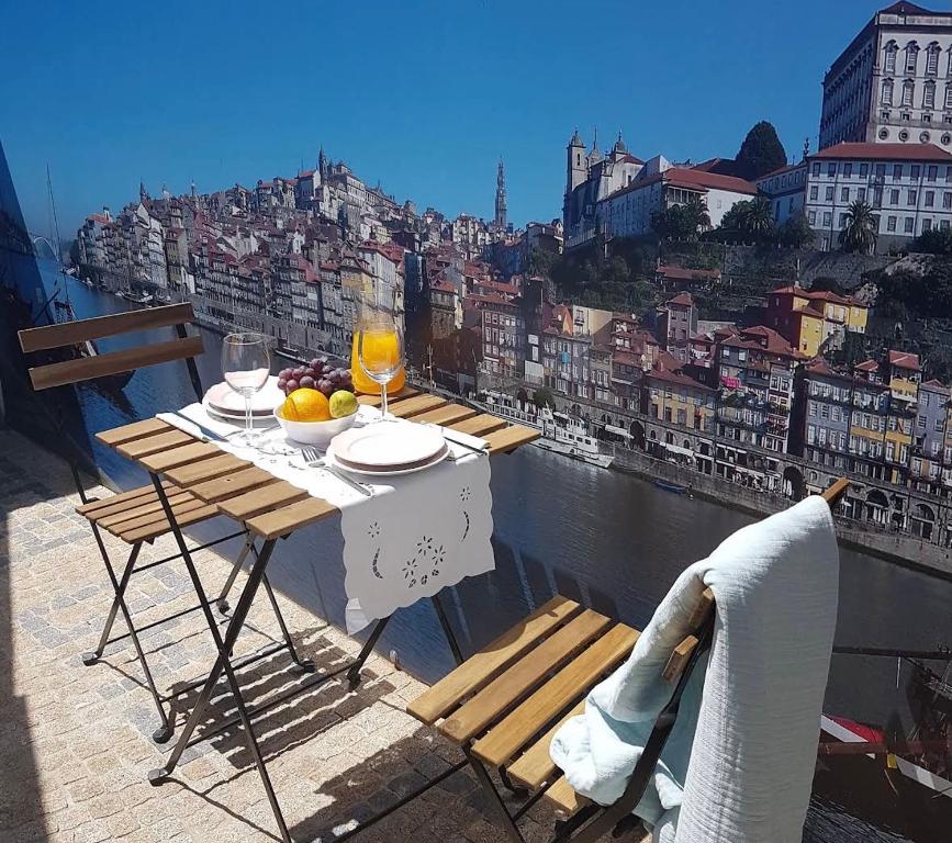 Casa das Caves 64 Rua Valente Perfeito, 4400-215 Vila Nova de Gaia