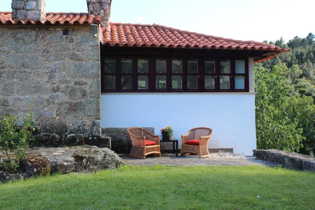 Casa das Saras Rua do Lagar Lt2, 6300-115 Gonçalo
